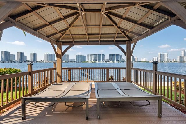 18100 N Bay Road 308, Sunny Isles Beach, FL 33160