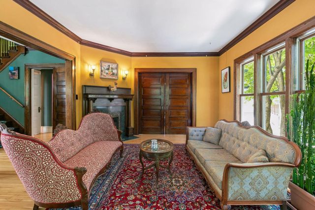 1929 James Avenue S, Minneapolis, MN 55403