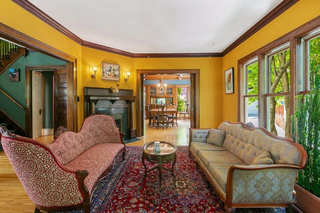 1929 James Avenue S, Minneapolis, MN 55403