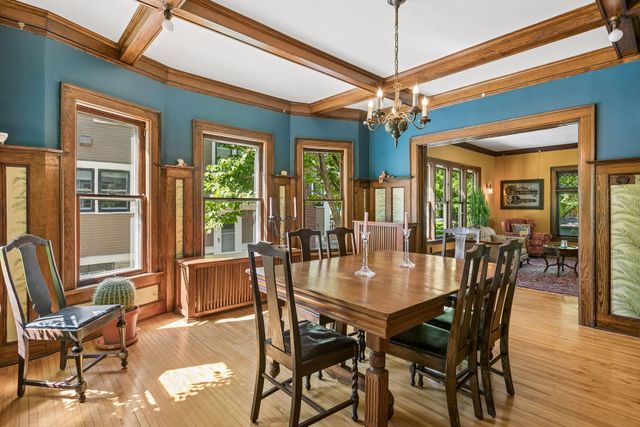 1929 James Avenue S, Minneapolis, MN 55403