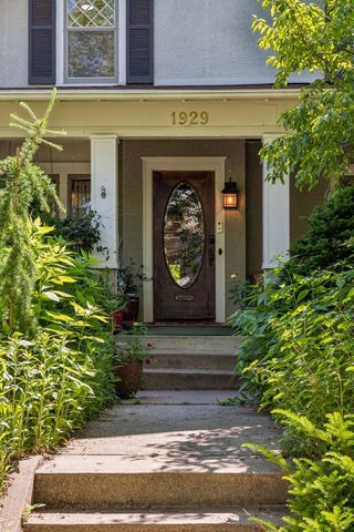 1929 James Avenue S, Minneapolis, MN 55403