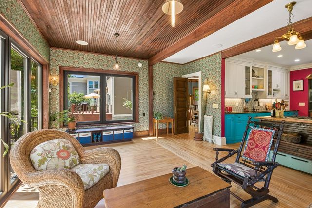1929 James Avenue S, Minneapolis, MN 55403