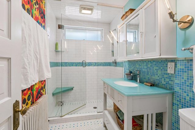 1929 James Avenue S, Minneapolis, MN 55403