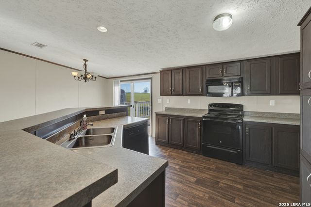 139 ANGEL LN, Seguin, TX 78155