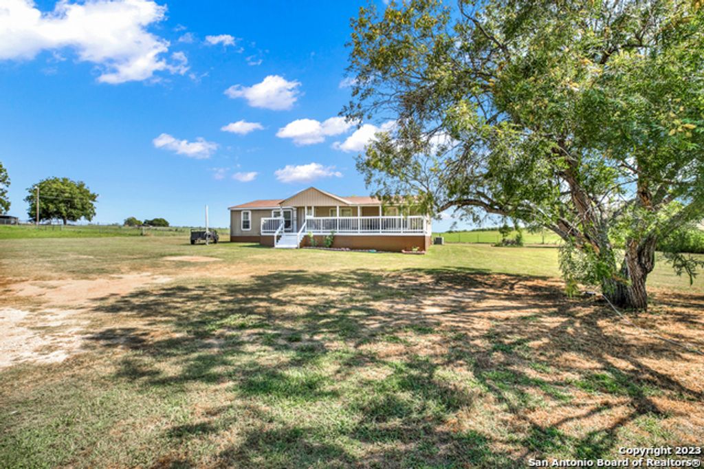 139 ANGEL LN, Seguin, TX 78155