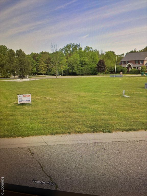 748 Bending Court, Flushing, MI 48433