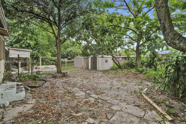 1050 NE 153rd Ter, North Miami Beach, FL 33162