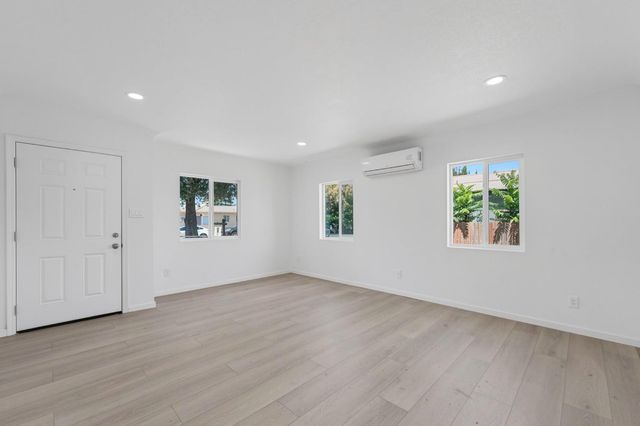 376 S. Locust St, Stockton, CA 95205