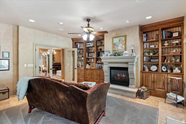 960 E PAR THREE CIR, Fruit Heights, UT 84037