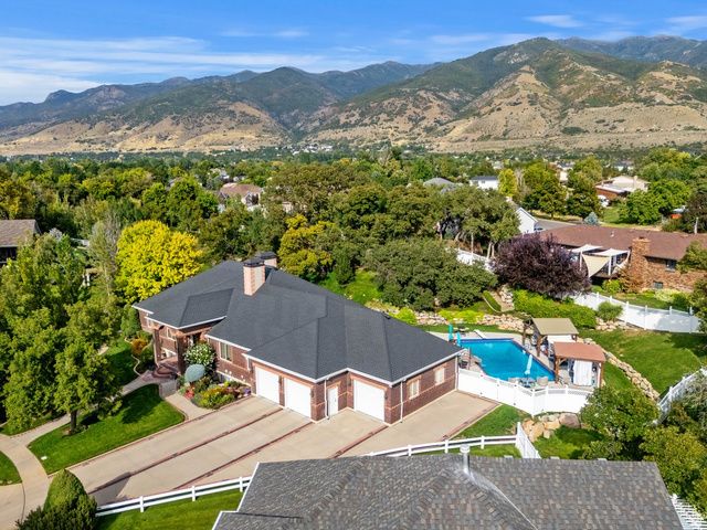 960 E PAR THREE CIR, Fruit Heights, UT 84037