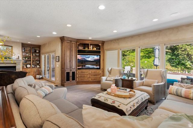 960 E PAR THREE CIR, Fruit Heights, UT 84037