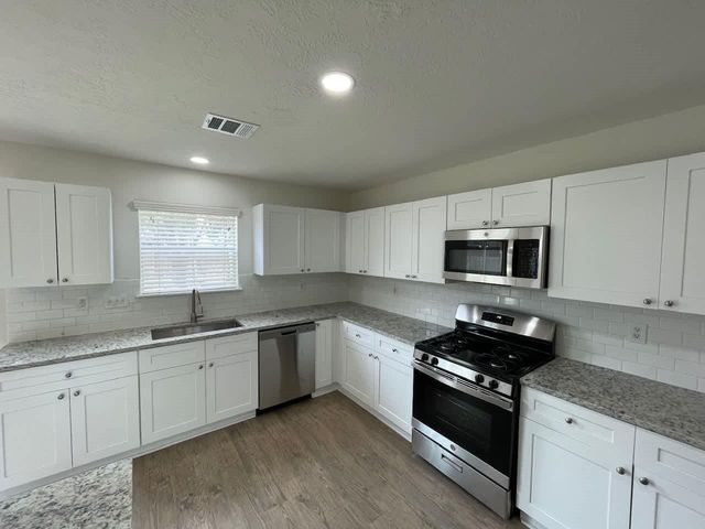 6427 Founding Drive, Katy, TX 77449