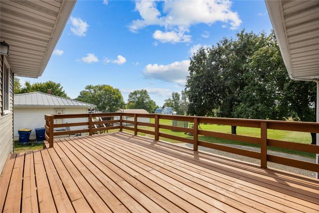 105 South Street, Urbana, IA 52345