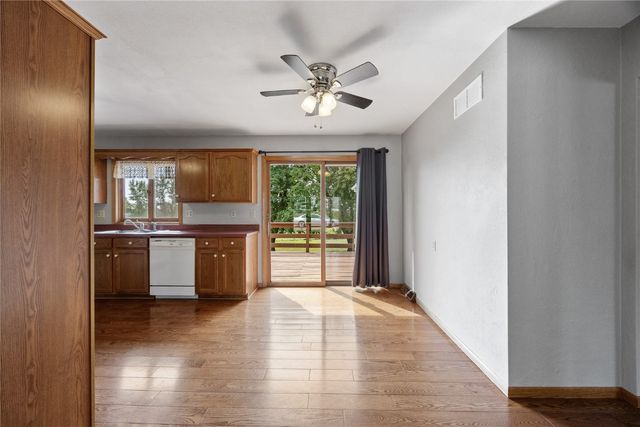 105 South Street, Urbana, IA 52345