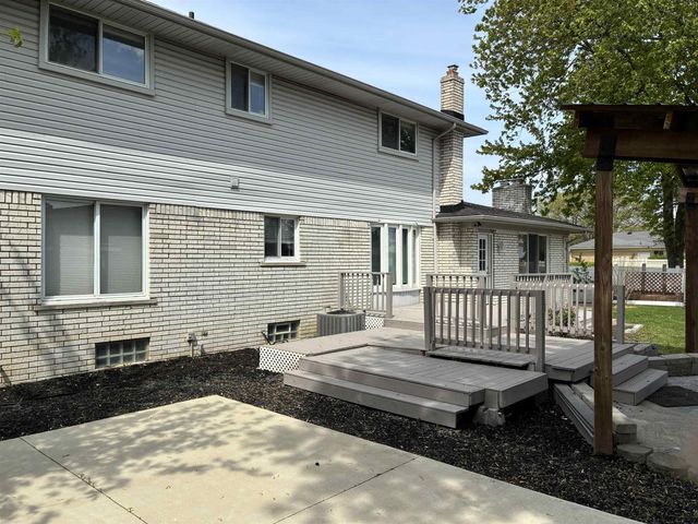 16644 Cederama Drive, Clinton Twp, MI 48038