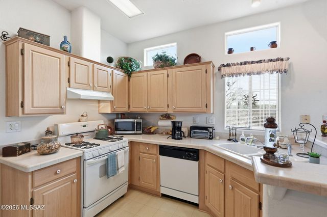 15985 S Via Ojal, Sahuarita, AZ 85629
