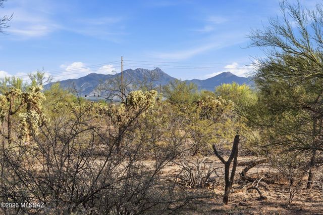 15985 S Via Ojal, Sahuarita, AZ 85629