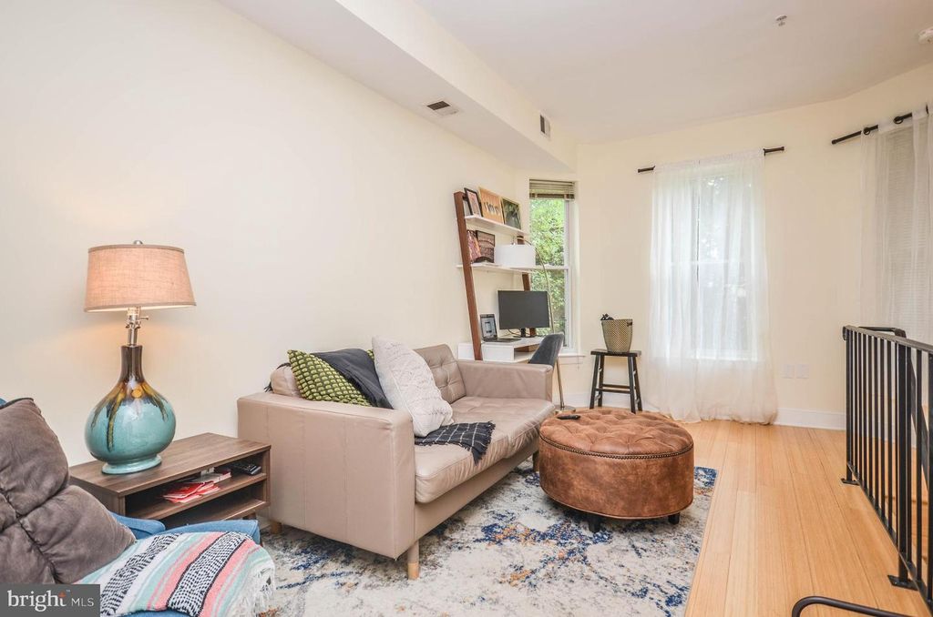 1108 Columbia Rd NW Apt 102, Washington, DC 20009