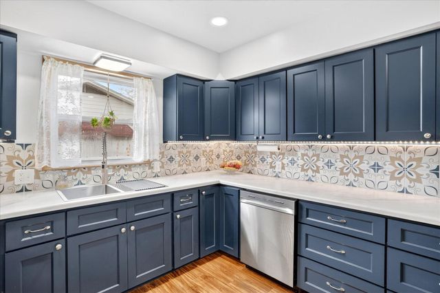 823 S Barnes Avenue, Springfield, MO 65802