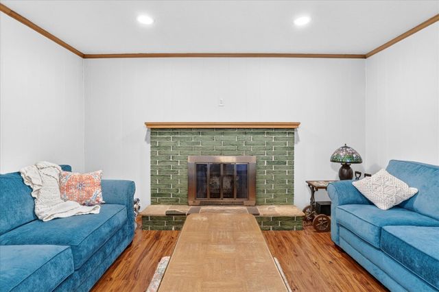 823 S Barnes Avenue, Springfield, MO 65802