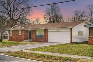 823 S Barnes Avenue, Springfield, MO 65802