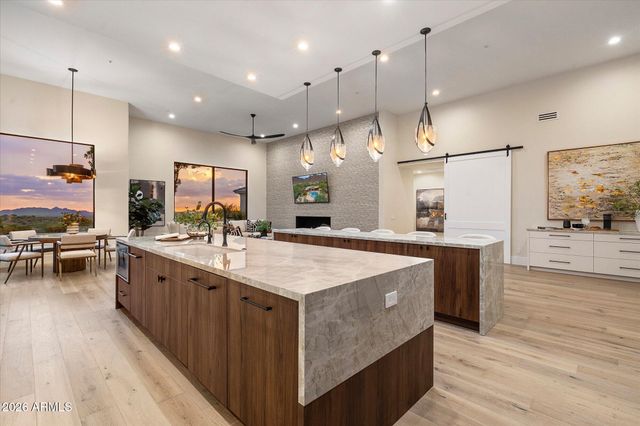 11429 E LE MARCHE Drive, Scottsdale, AZ 85255