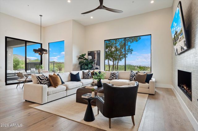 11429 E LE MARCHE Drive, Scottsdale, AZ 85255