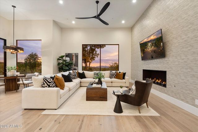 11429 E LE MARCHE Drive, Scottsdale, AZ 85255