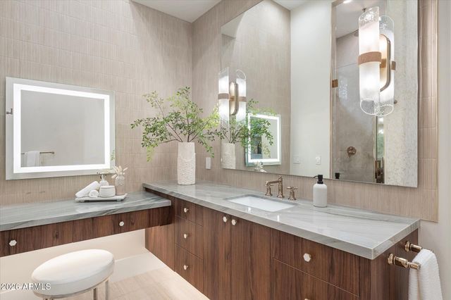 11429 E LE MARCHE Drive, Scottsdale, AZ 85255