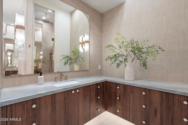11429 E LE MARCHE Drive, Scottsdale, AZ 85255