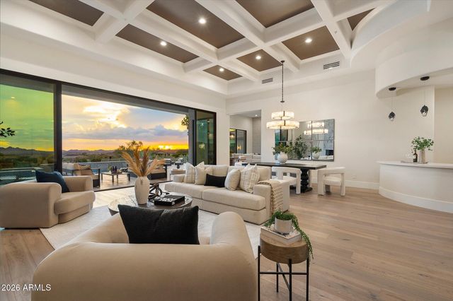 11429 E LE MARCHE Drive, Scottsdale, AZ 85255