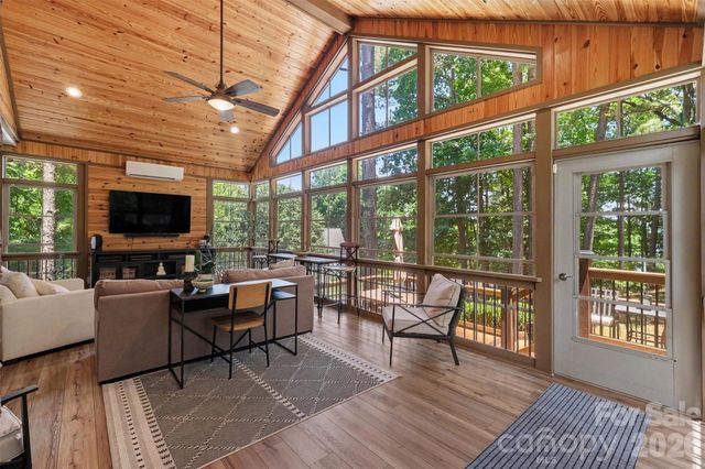 109 Whiterock Drive, Mount Holly, NC 28120