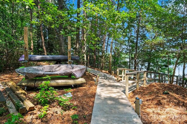 109 Whiterock Drive, Mount Holly, NC 28120