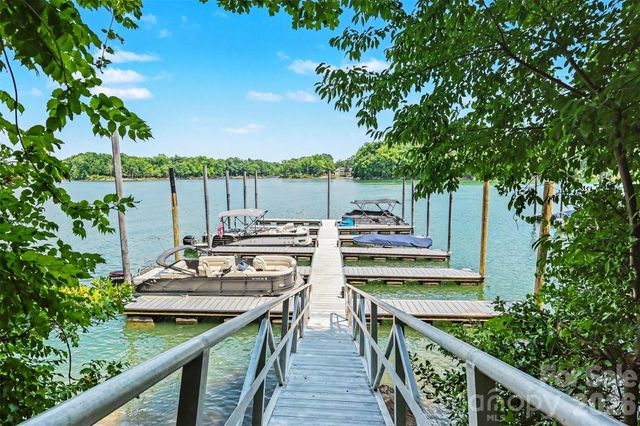 109 Whiterock Drive, Mount Holly, NC 28120