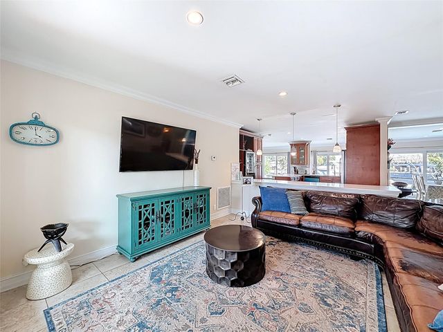 370 SE 12th Avenue, Pompano Beach, FL 33060