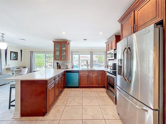 370 SE 12th Avenue, Pompano Beach, FL 33060