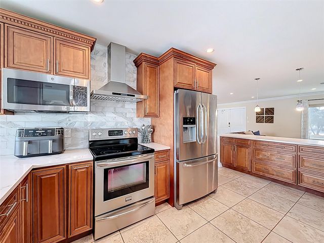 370 SE 12th Avenue, Pompano Beach, FL 33060