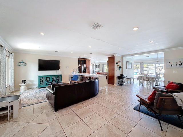 370 SE 12th Avenue, Pompano Beach, FL 33060