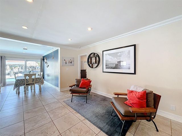 370 SE 12th Avenue, Pompano Beach, FL 33060