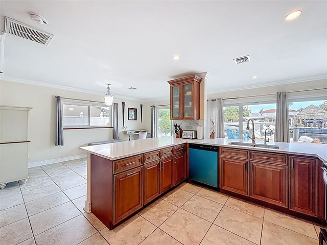 370 SE 12th Avenue, Pompano Beach, FL 33060