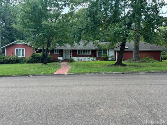 601 E 15th Street, El Dorado, AR 71730