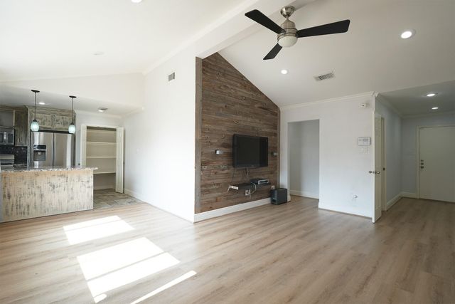 6490 Alisa Lane 622, Houston, TX 77084