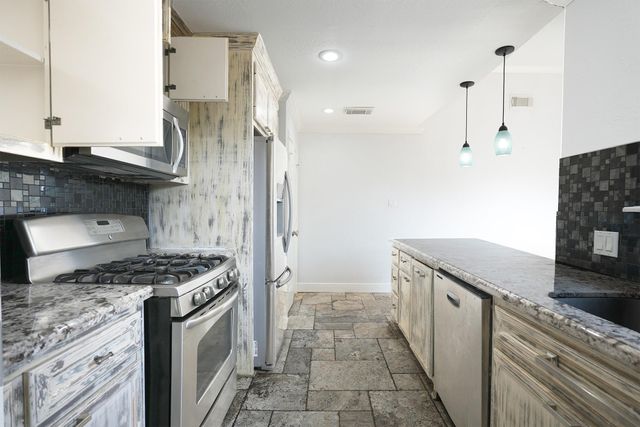 6490 Alisa Lane 622, Houston, TX 77084