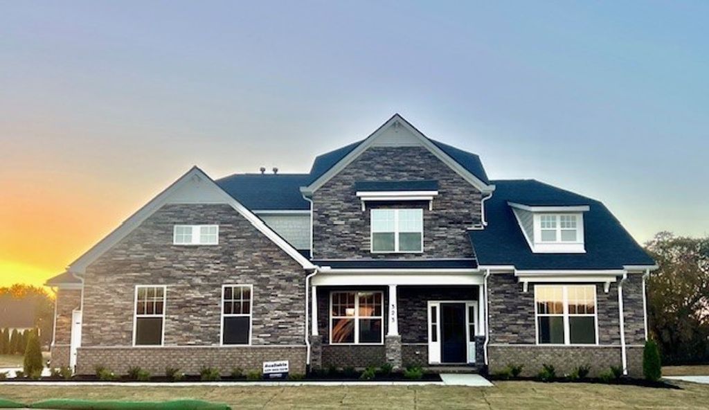 308 Harvest Point Blvd, Spring Hill, TN 37174