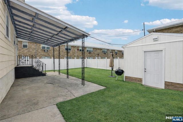 45 Arnot Street, Lodi, NJ 07644