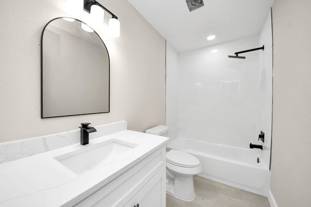 1019 Summers Drive, Missouri City, TX 77489