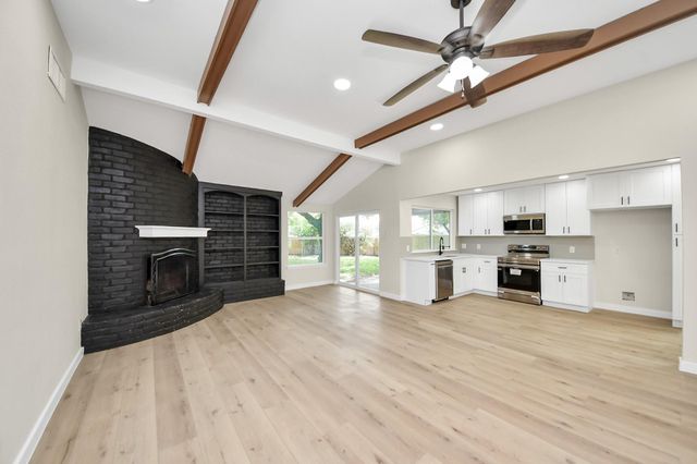 1019 Summers Drive, Missouri City, TX 77489