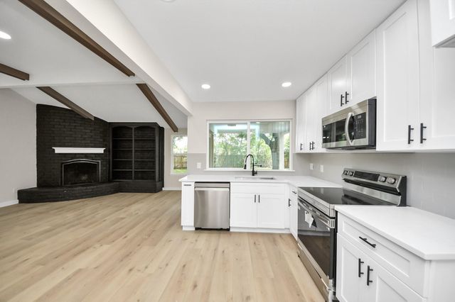 1019 Summers Drive, Missouri City, TX 77489