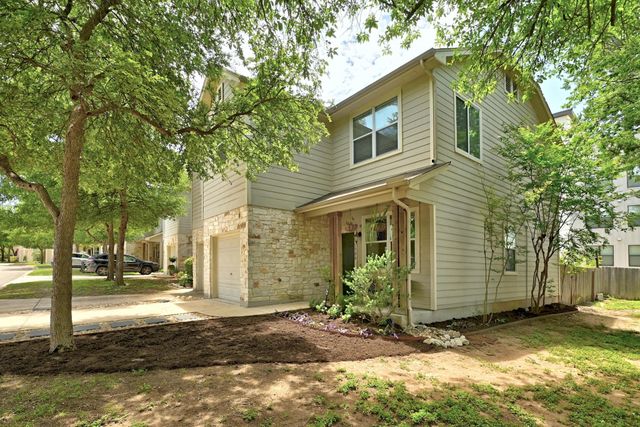 512 Eberhart LN 1906, Austin, TX 78745