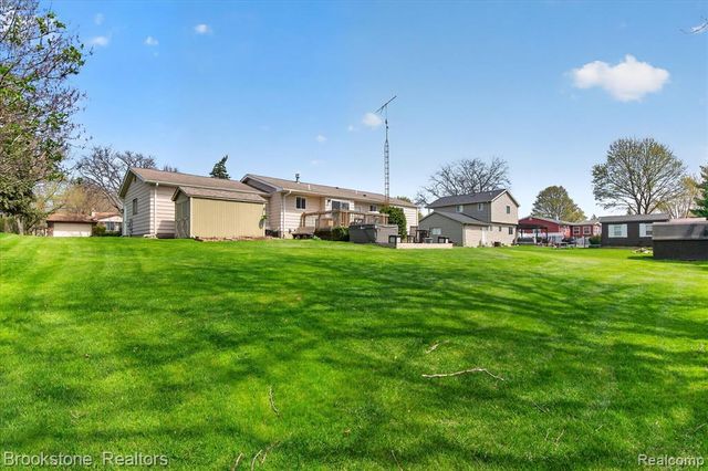1086 Risecliff Drive, Grand Blanc, MI 48439